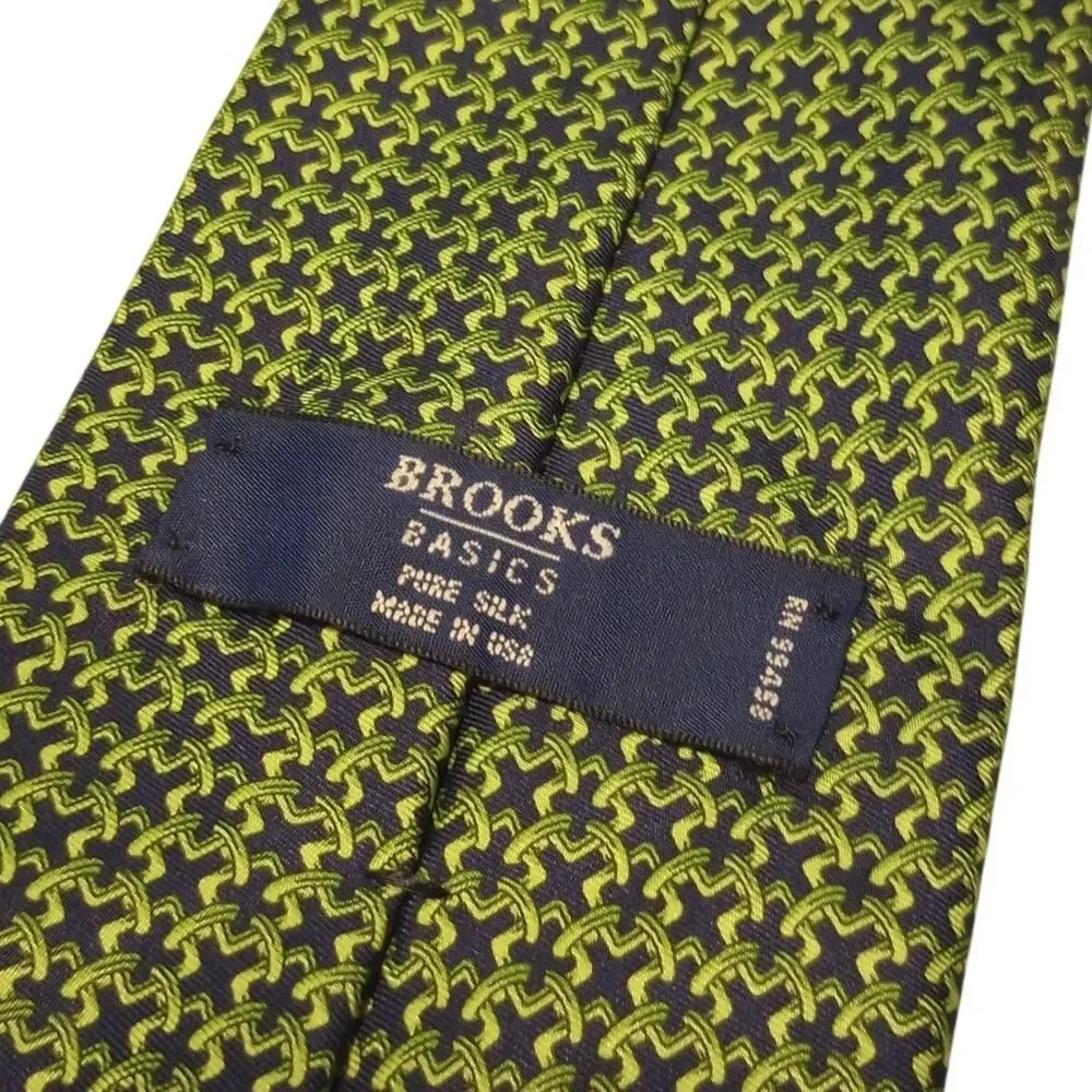Brooks Brothers Basics Mens Silk Tie Lime Green Navy Blue Geometric Made‎ in USA